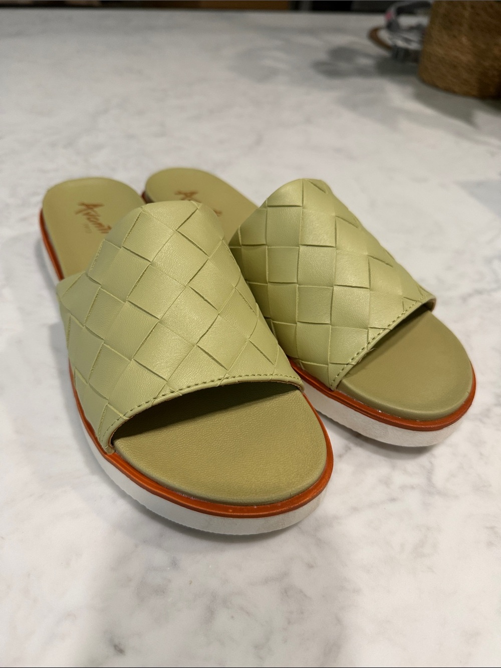 Avanti-Sz 8-Woven Slide Sandals in Sage Green- Women's Casual Slip-Ons